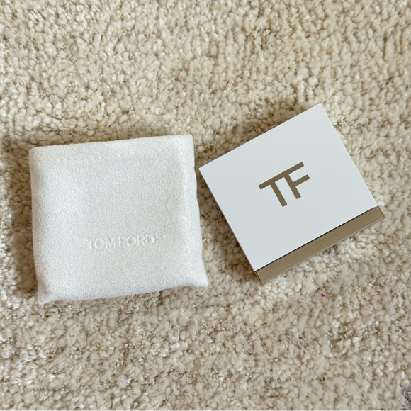 Tom Ford Other - TOM FORD
Soleil Neige Highlighter